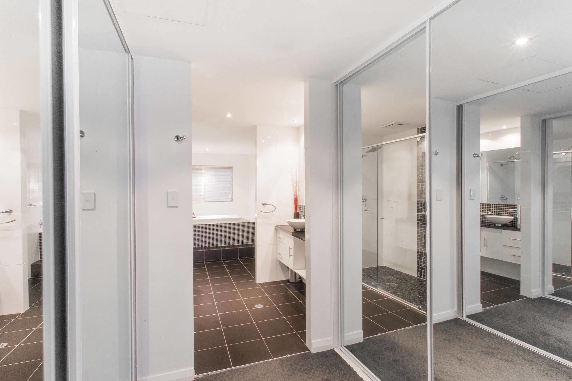 Aparthotel Spinnakers By 4*